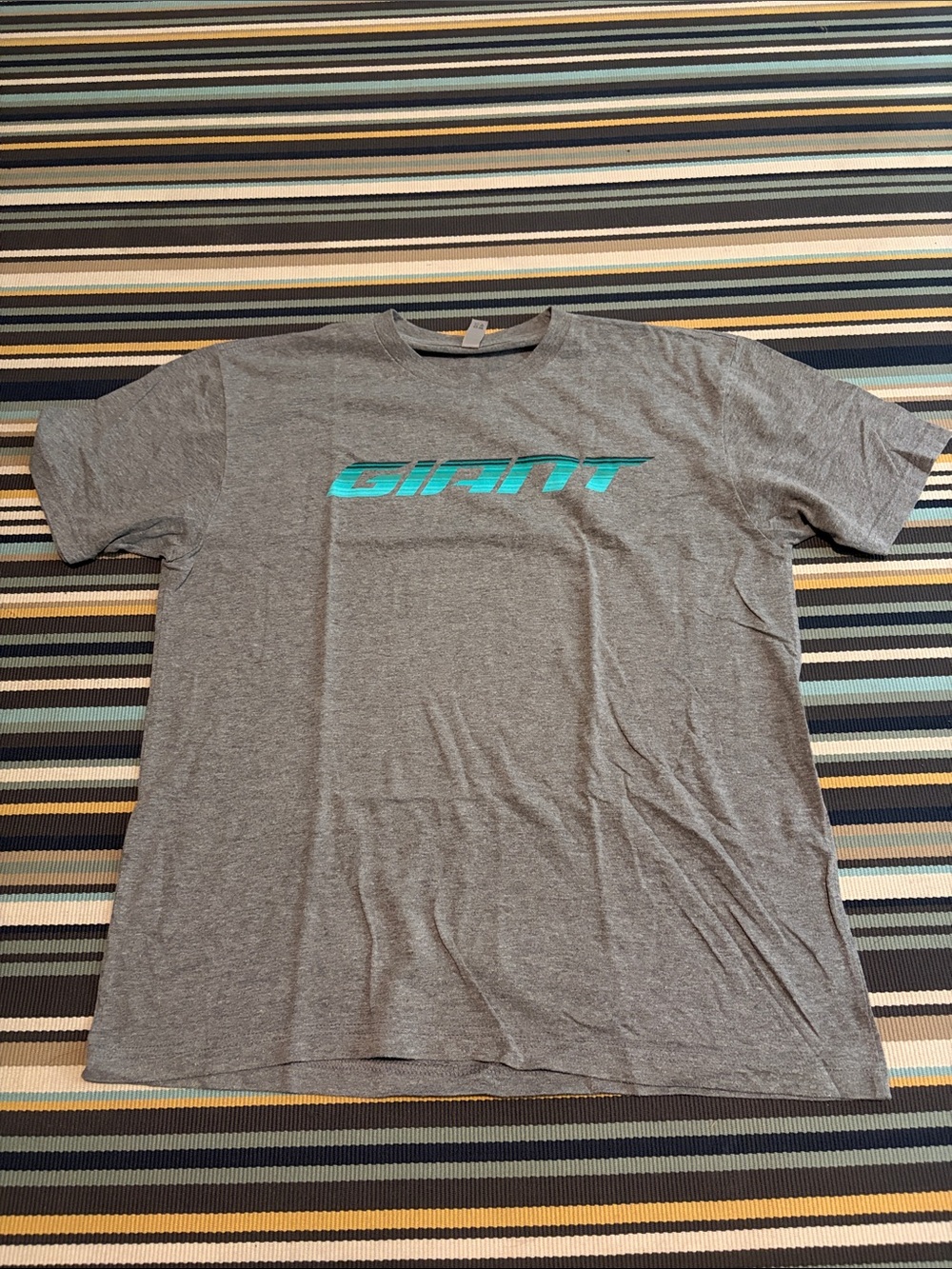 Men's Giant Short Sleeve Logo Tee